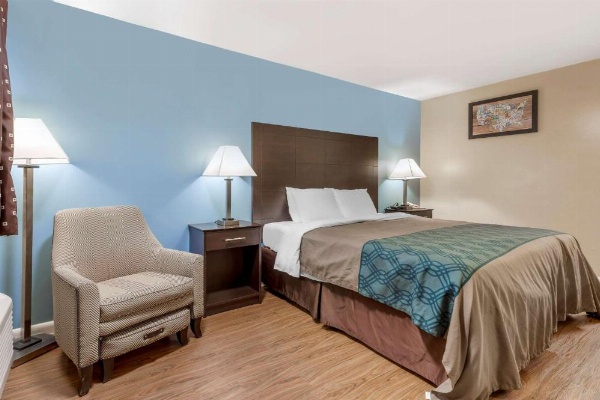 Econo Lodge Woodstock  Shenandoah Valley I 81 image 12