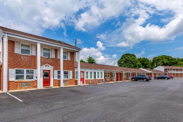 Econo Lodge Woodstock  Shenandoah Valley I 81 image 2